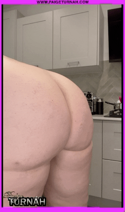 Paige Turnah BIG ASS GIF